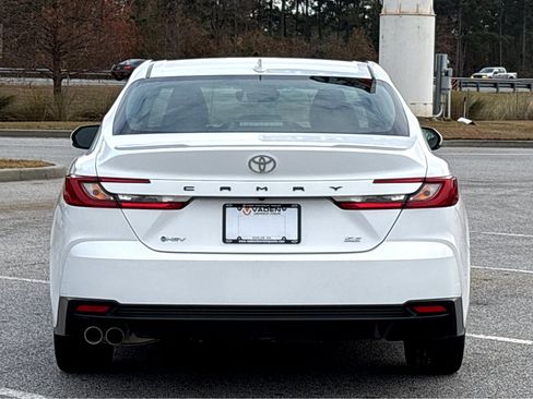 Used 2025 Toyota Camry SE w/ Multimedia Upgrade Package image 19