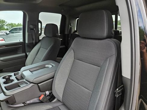 New 2025 GMC Sierra 1500 SLE w/ Preferred Package AWD/4WD image 17
