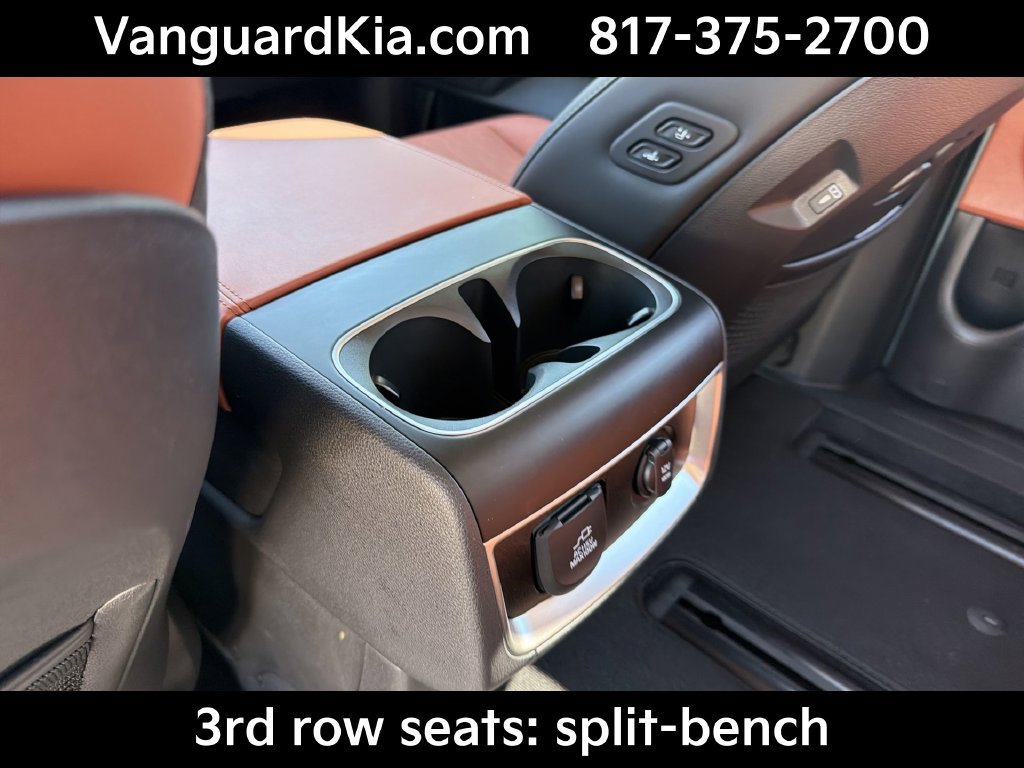 Used 2026 Kia Carnival SX w/ SX Dark Edition Package FWD image 26