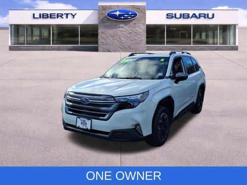 Certified 2025 Subaru Forester Premium AWD/4WD image 4