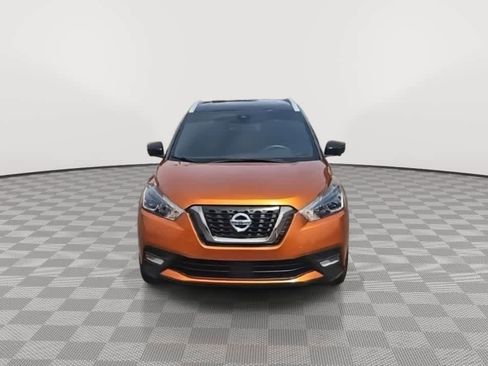 Used 2020 Nissan Kicks SR FWD image 3