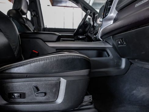 Used 2024 RAM 3500 Laramie w/ Night Edition image 32