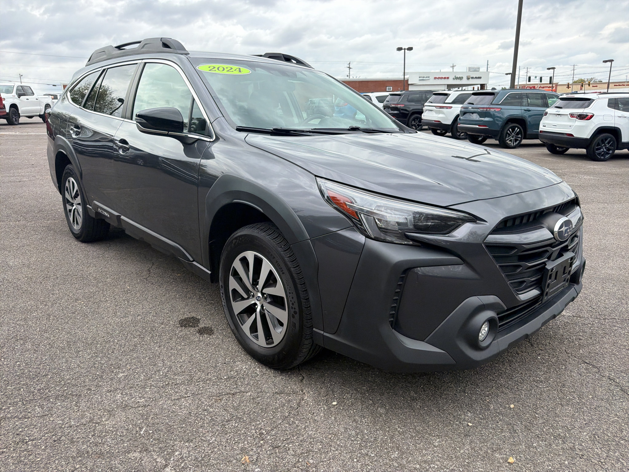 Used 2024 Subaru Outback Premium AWD/4WD image 3