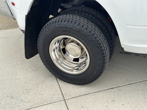 Used 2012 RAM 3500 ST w/ Chrome Appearance Group image 38