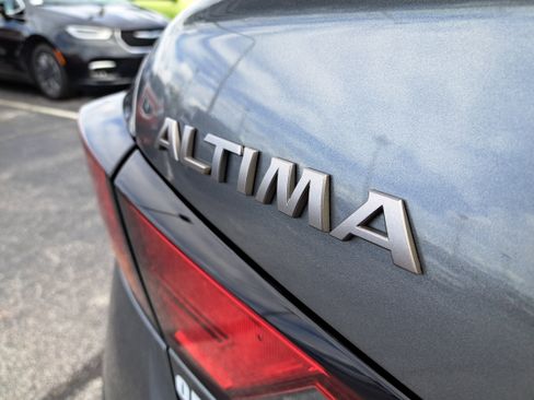 Used 2023 Nissan Altima 2.5 SV image 13