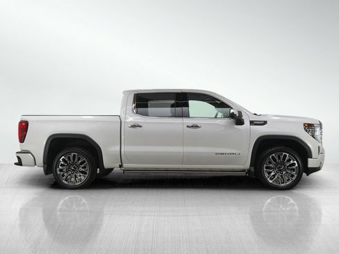 Used 2023 GMC Sierra 1500 Denali Ultimate AWD/4WD image 7
