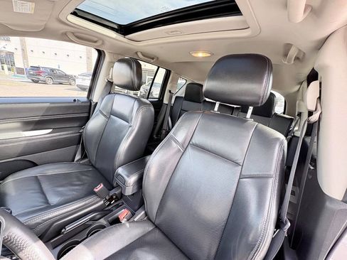 Used 2016 Jeep Compass High Altitude image 11