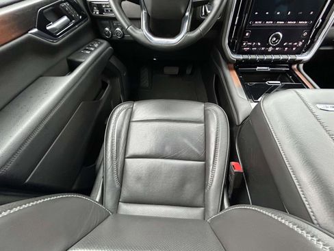 Used 2025 GMC Yukon Denali image 14