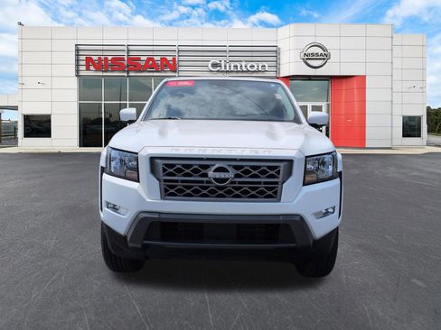 Certified 2024 Nissan Frontier SV w/ SV Convenience Package RWD image 8