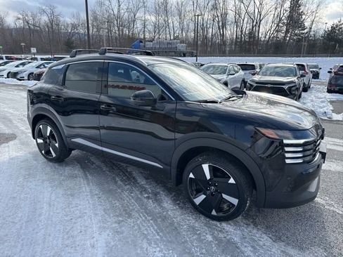 New 2026 Nissan Kicks SR w/ Cold Weather Package AWD/4WD image 11