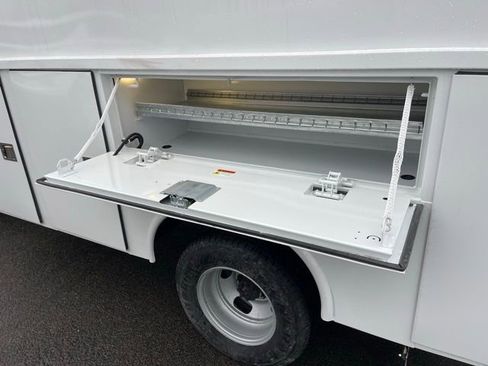 New 2026 Chevrolet Express 3500 Work Van w/ Power Convenience Package image 8