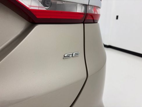 Used 2018 Ford Fusion SE FWD image 21