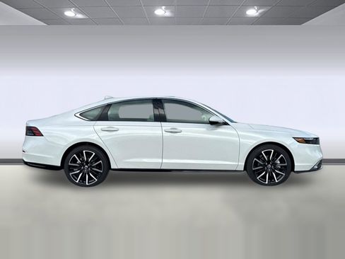 New 2026 Honda Accord Touring image 7