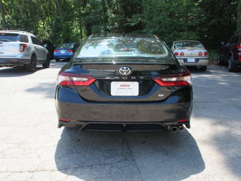 Used 2023 Toyota Camry SE FWD image 6