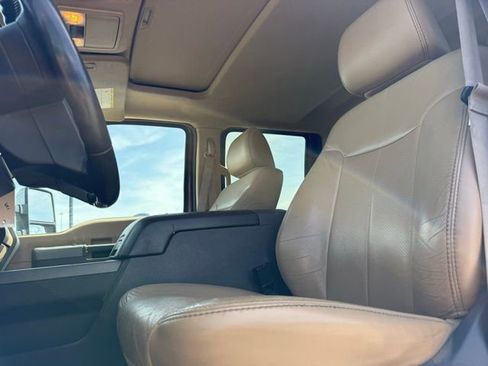 Used 2011 Ford F250 Lariat w/ Chrome Pkg image 14