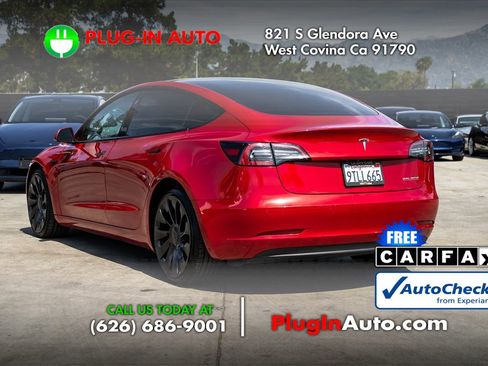 Used 2022 Tesla Model 3 Performance image 2