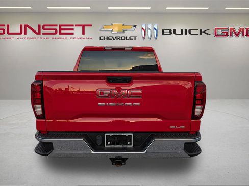 Certified 2023 GMC Sierra 1500 SLE image 5