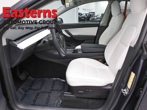 Used 2022 Tesla Model Y Long Range AWD/4WD image 14