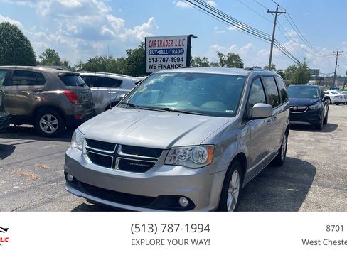 Used 2020 Dodge Grand Caravan SXT image 1