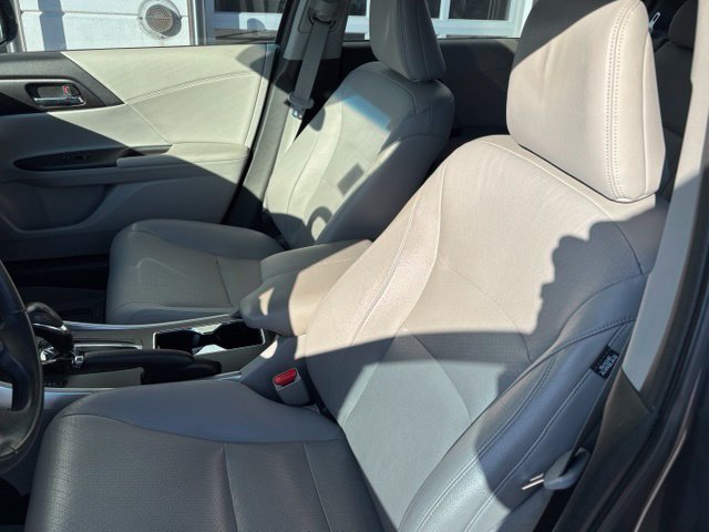Used 2013 Honda Accord Touring image 9