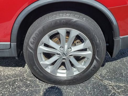 Used 2016 Nissan Rogue SV FWD image 6