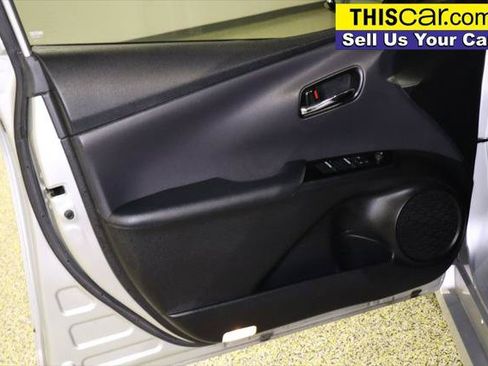 Used 2019 Toyota Prius LE FWD image 27