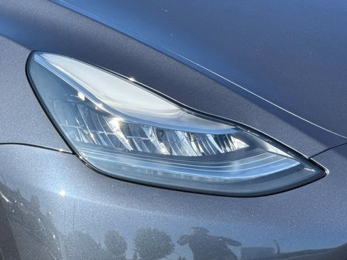 Used 2020 Tesla Model Y Long Range AWD/4WD image 10