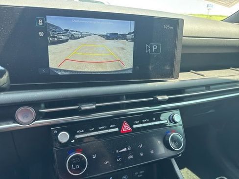 Used 2025 Hyundai Santa Cruz SEL AWD/4WD image 4