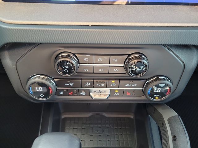 Used 2024 Ford Bronco Outer Banks AWD/4WD image 29