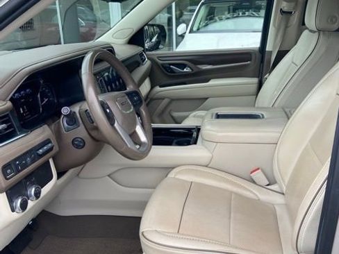 Used 2021 GMC Yukon Denali w/ Denali Premium Package RWD image 6