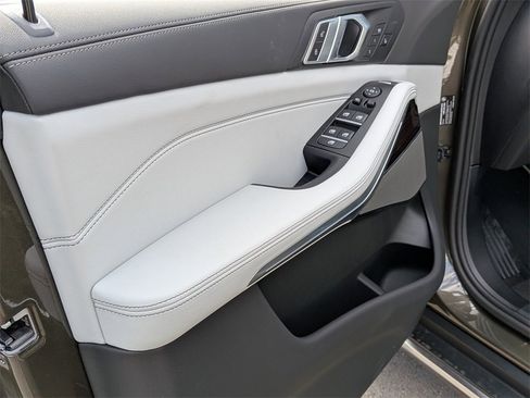 New 2026 BMW X5 xDrive40i image 17