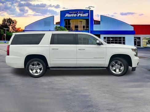 Used 2018 Chevrolet Suburban Premier AWD/4WD image 7