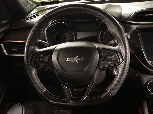 Used 2021 Chevrolet TrailBlazer RS w/ Technology Package image 18