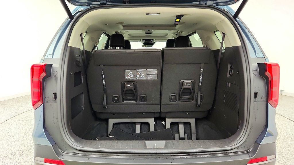 Used 2026 Kia Carnival SX w/ SX Dark Edition Package FWD image 23