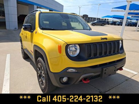 Used 2023 Jeep Renegade Trailhawk AWD/4WD image 4
