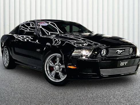 Used 2014 Ford Mustang GT Premium w/ Comfort Package RWD image 1