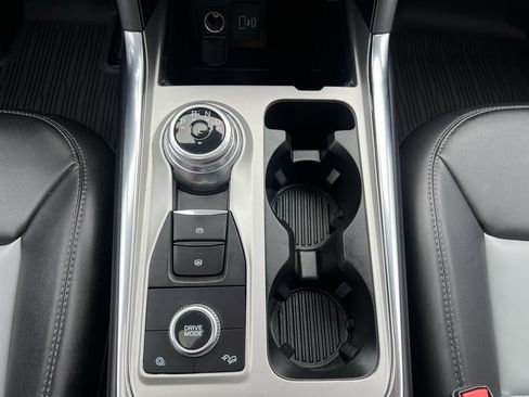 Used 2023 Ford Explorer XLT w/ Equipment Group 202A image 28