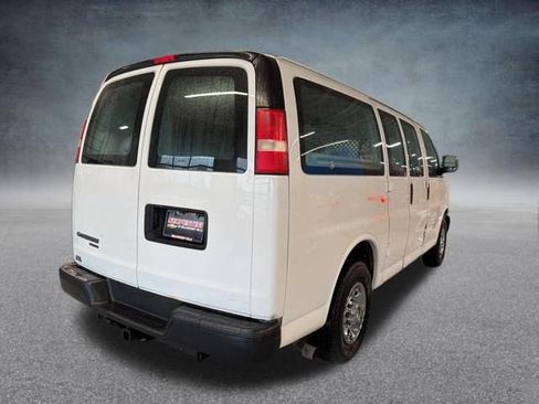 Used 2014 Chevrolet Express 2500 RWD image 6