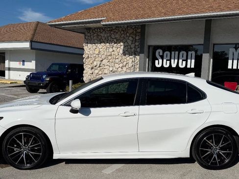 Used 2023 Toyota Corolla LE FWD image 8