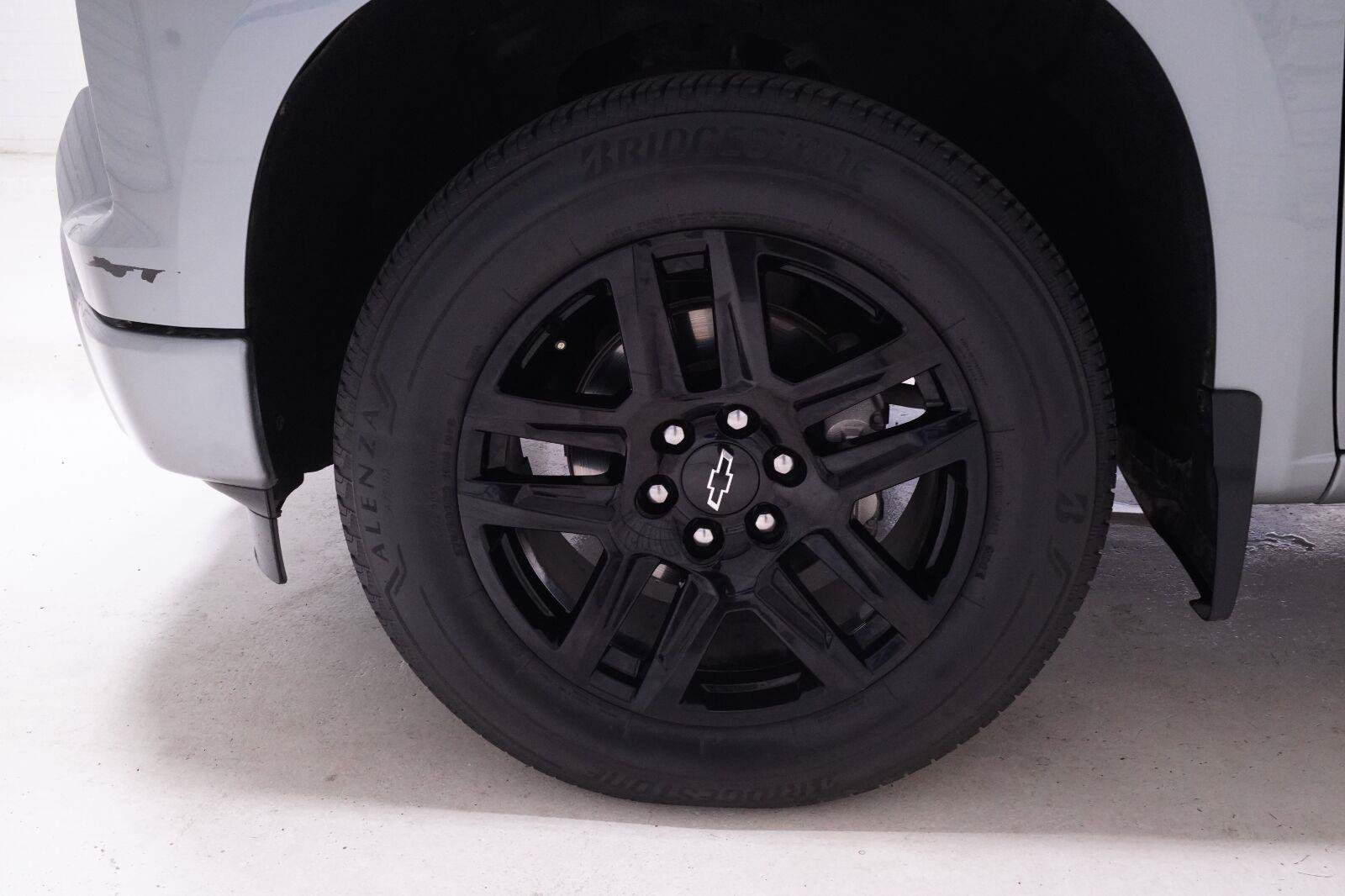 Used 2023 Chevrolet Silverado 1500 RST RWD image 32