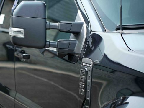 Used 2025 Ford F450 Platinum image 9