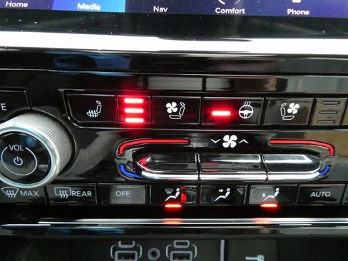 Used 2021 Jeep Grand Cherokee L Overland w/ Luxury Tech Group IV image 33