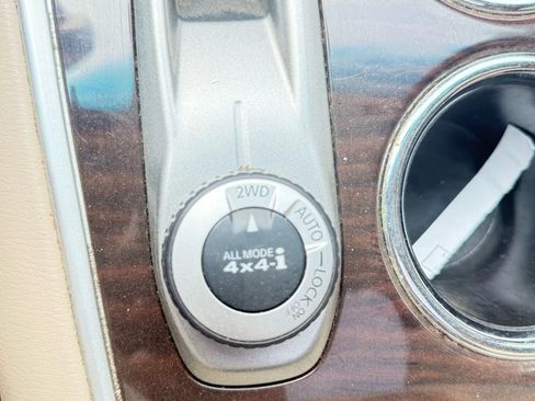 Used 2014 Nissan Pathfinder Platinum w/ Platinum Premium Package image 22