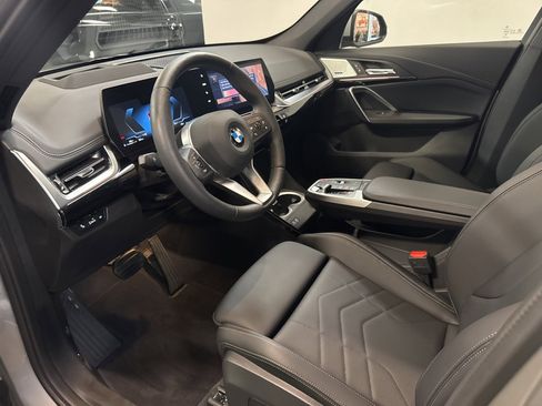Used 2025 BMW X1 xDrive28i w/ Premium Package image 6