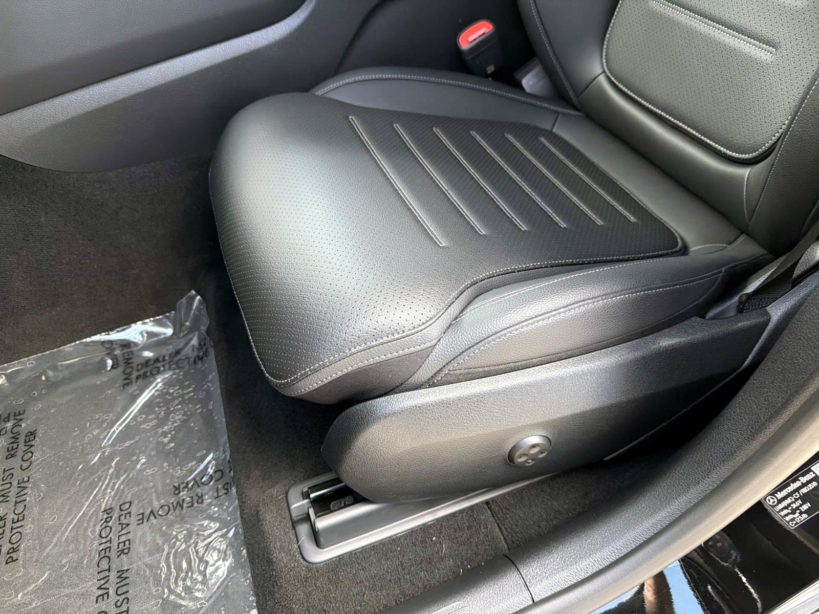 Certified 2026 Mercedes-Benz GLC 300 4MATIC image 17