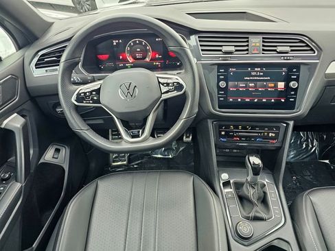 Used 2024 Volkswagen Tiguan SE R-Line image 30
