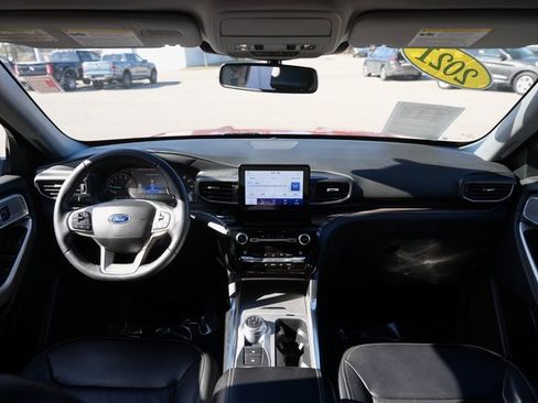 Used 2021 Ford Explorer Limited w/ Equipment Group 301A image 16