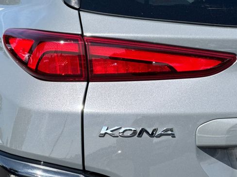 Used 2022 Hyundai Kona Limited image 44