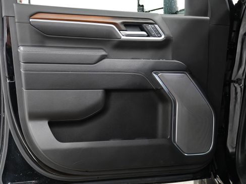 Used 2025 GMC Sierra 2500 Denali image 17