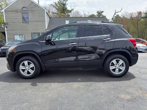 Used 2019 Chevrolet Trax LT w/ LT Convenience Package AWD/4WD image 4